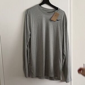 Nike Men's Heather Gray Long Sleeve Tee